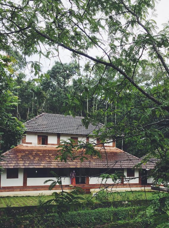 Palkadavu Warium Villa Манантавади Экстерьер фото